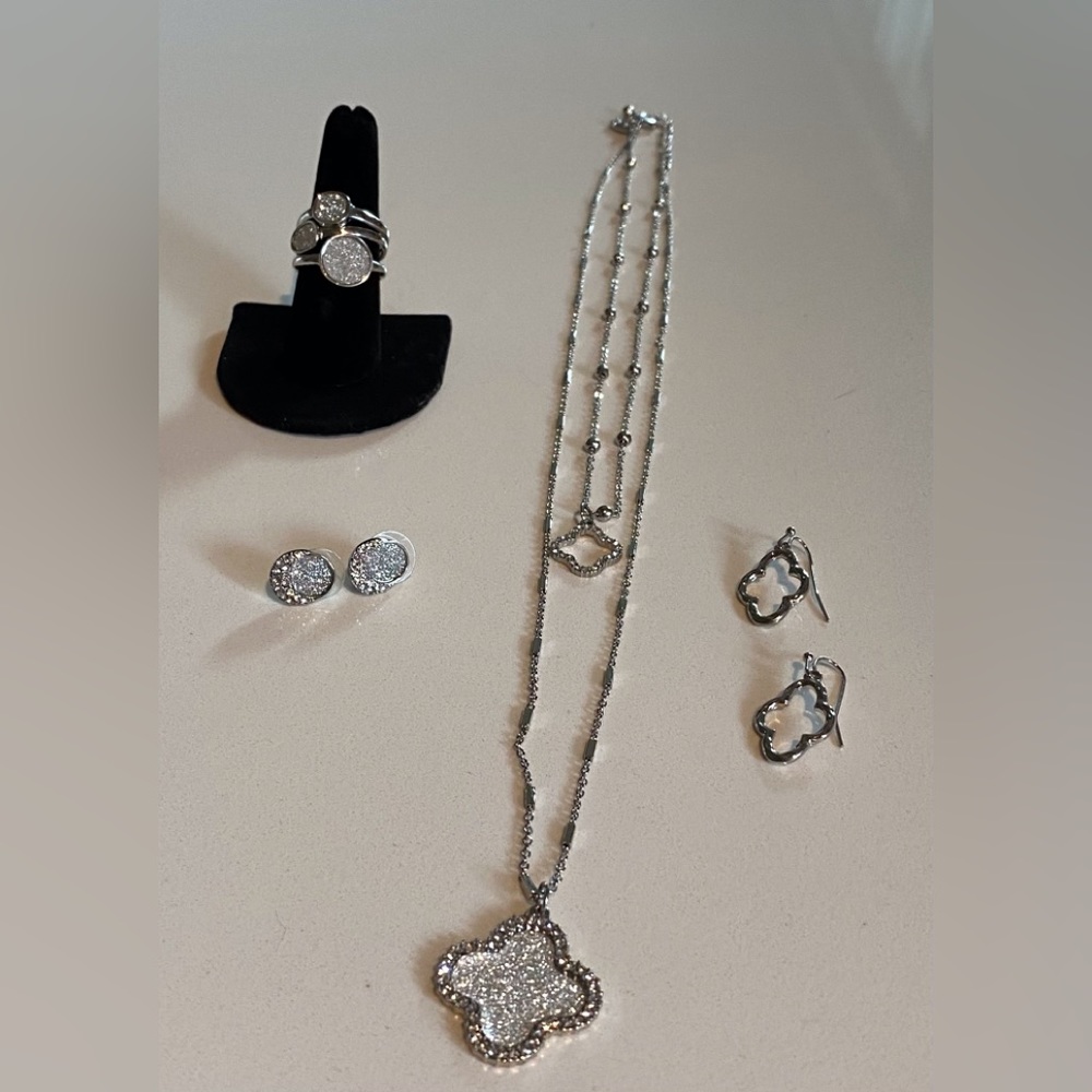 Jewelry Set - Picture 3 of 4